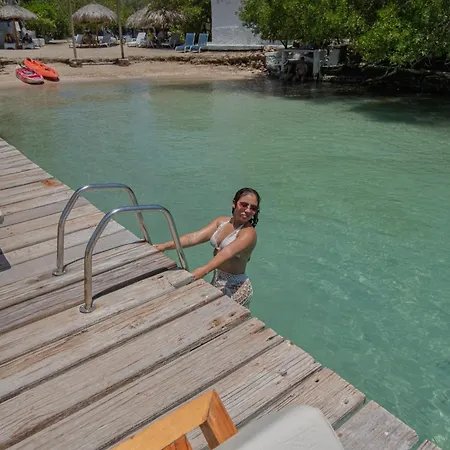 Bayside Island 3*
