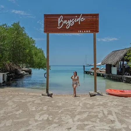 Bayside Island Hotel
